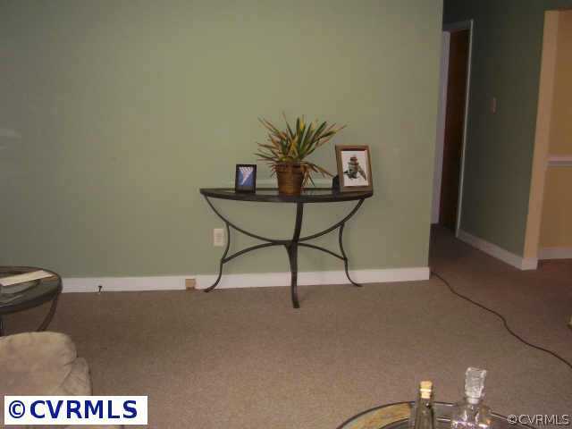6409 Holborn Road Richmond, VA 23224 - Photo 2 of 8 Other - Large Living Room.