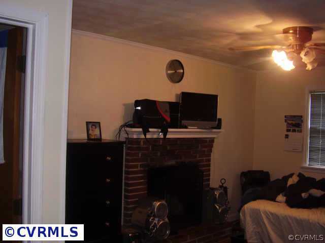 6409 Holborn Road Richmond, VA 23224 - Photo 5 of 8 Other - Family Room that can also be a Bedroom.