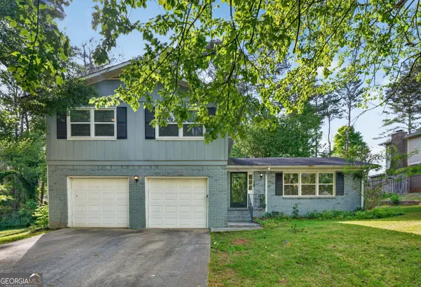 $274,900 | 523 Barbashela Circle, Stone Mountain, GA 30088