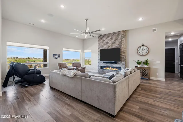 $1,000,000 | 1206 Cloud Cliff Pass, Prescott Valley, AZ 86314