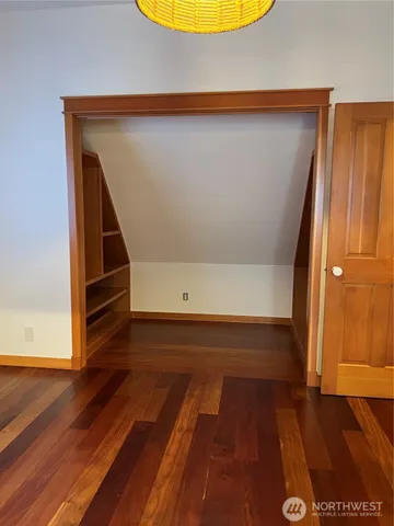 $3,800 | 5261 Rose Avenue Northeast, Bainbridge Island, WA 98110