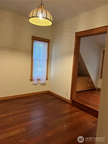 $3,800 | 5261 Rose Avenue Northeast, Bainbridge Island, WA 98110