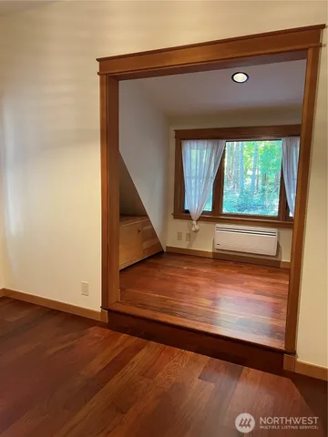 $3,800 | 5261 Rose Avenue Northeast, Bainbridge Island, WA 98110