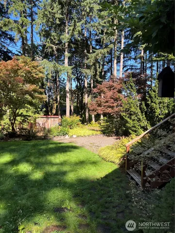 $3,800 | 5261 Rose Avenue Northeast, Bainbridge Island, WA 98110