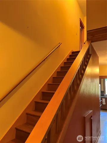 $3,800 | 5261 Rose Avenue Northeast, Bainbridge Island, WA 98110