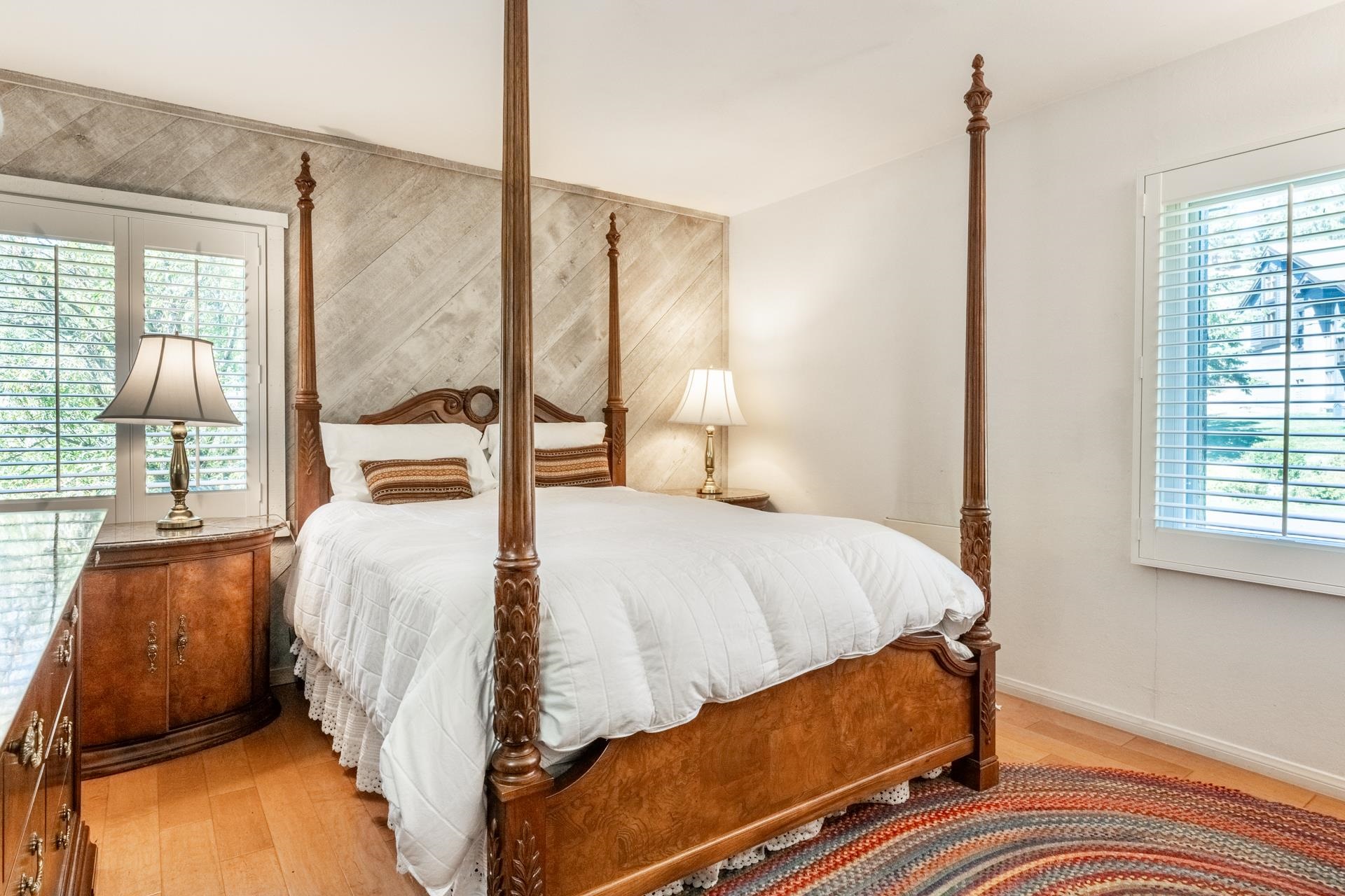 402 Snowcreek Road, Unit 402 Mammoth Lakes, CA 93546 - Photo 16 of 47 a bedroom with a bed and window