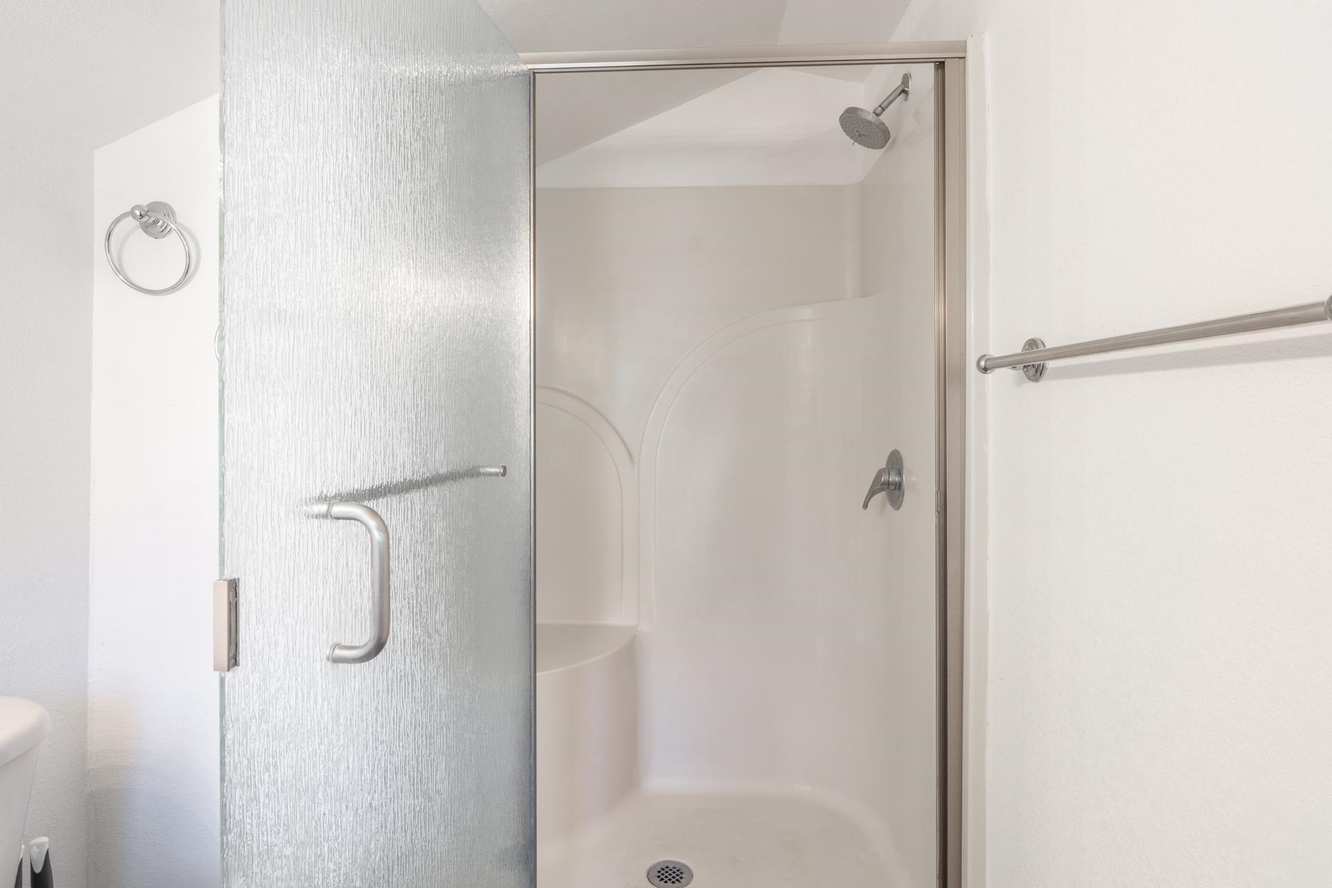 402 Snowcreek Road, Unit 402 Mammoth Lakes, CA 93546 - Photo 29 of 47 a bathroom with a shower