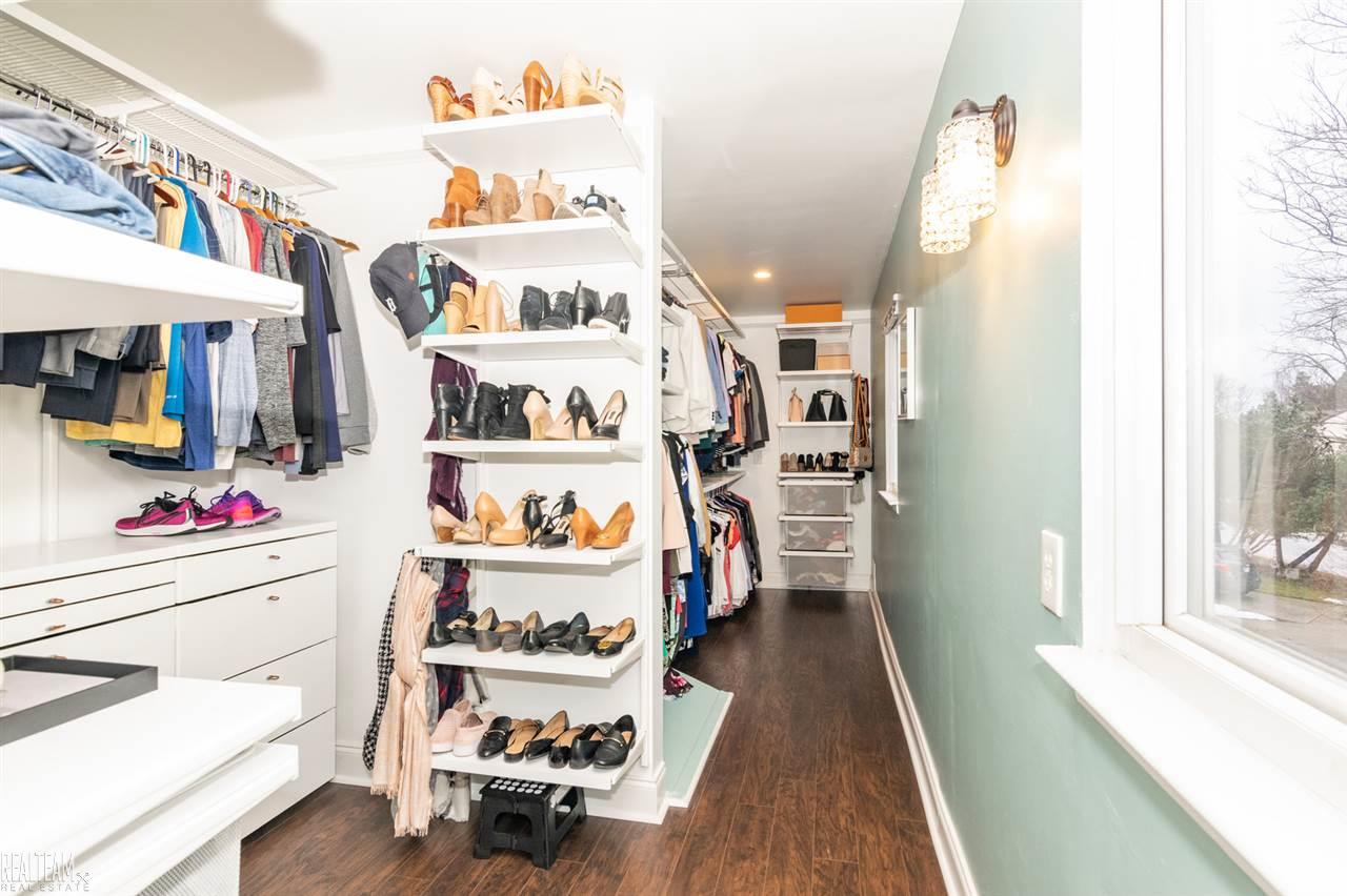 36197 Fredericksburg Road Farmington Hills, MI 48331 - Photo 23 of 40