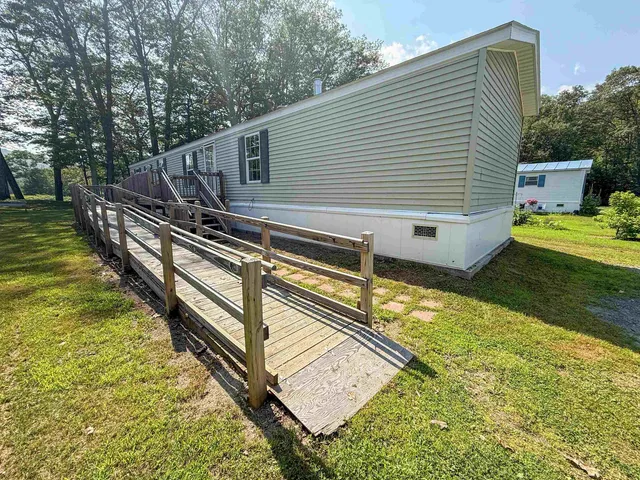 $72,999 | 185 Riverbend Way, Woodstock, VT 05091