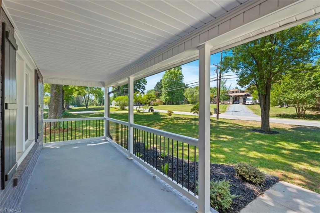 632 Stokesburg Road Walnut Cove, NC 27052 - Photo 10 of 40