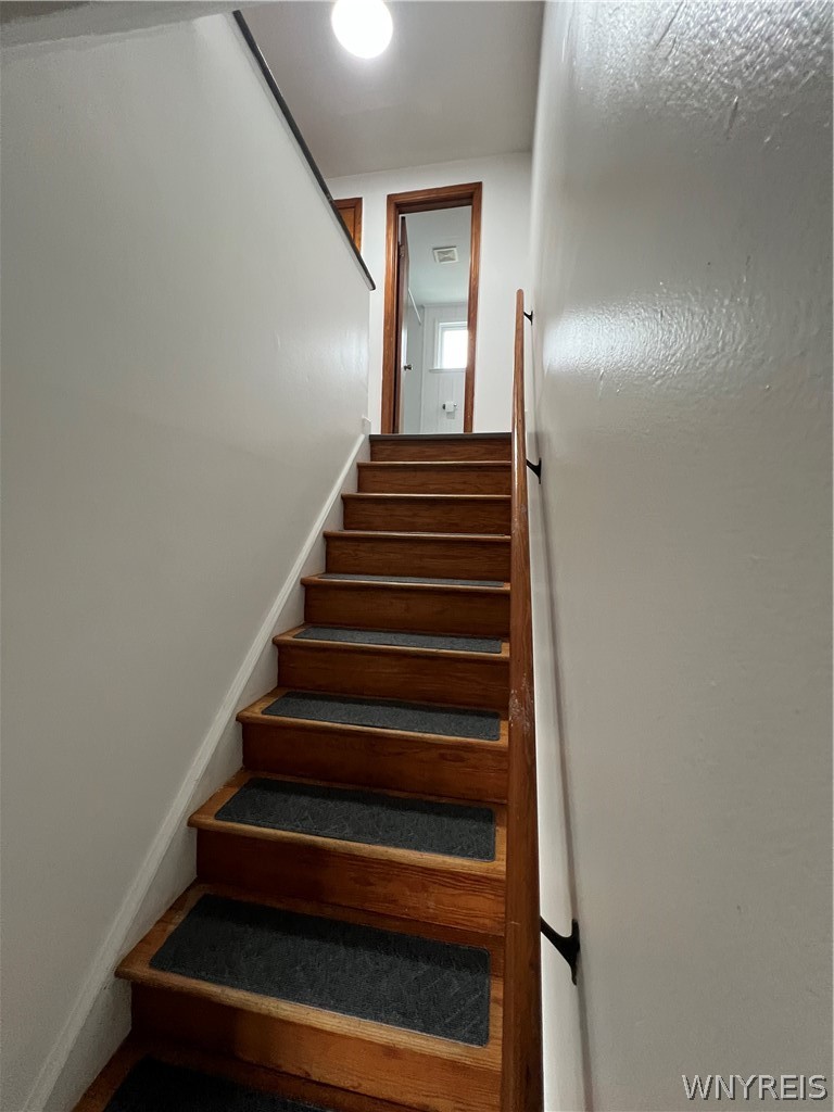512 Cayuga Road Cheektowaga, NY 14225 - Photo 10 of 20