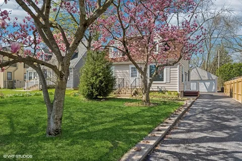 $460,000 | 1552 McCraren Road, Highland Park, IL 60035