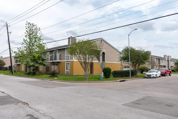 $380,000 | 12658 Ashford Meadow Drive, Unit 2, Houston, TX 77082