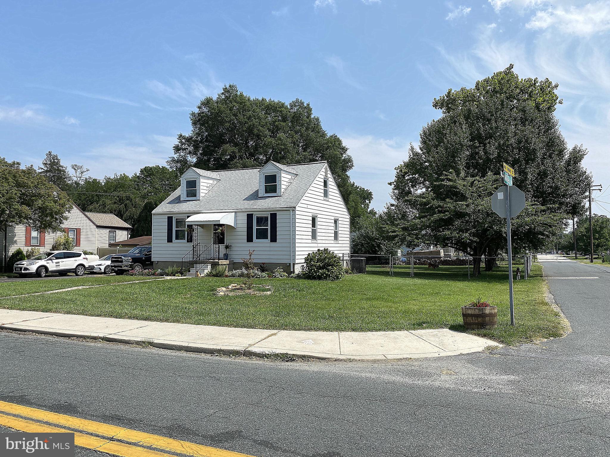 2201 Middleborough Road Essex, MD 21221 - Photo 2 of 77 Gallery Image 2