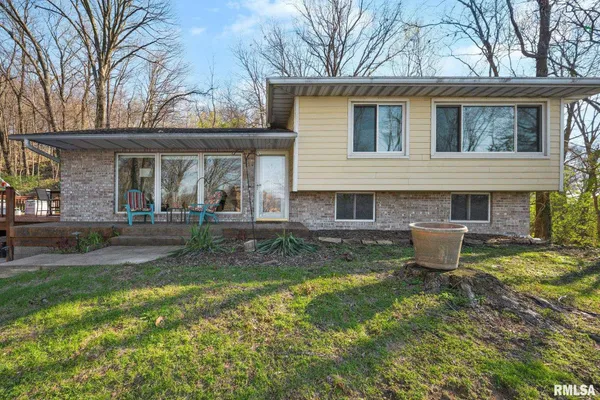 $295,900 | 950 North Main Street, East Peoria, IL 61611