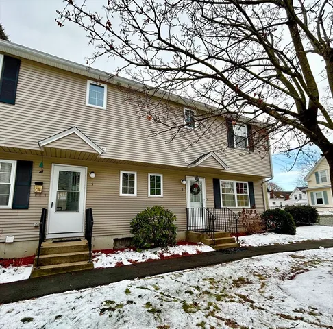 $395,000 | 106 Lundberg Street, Unit 6, Lowell, MA 01852