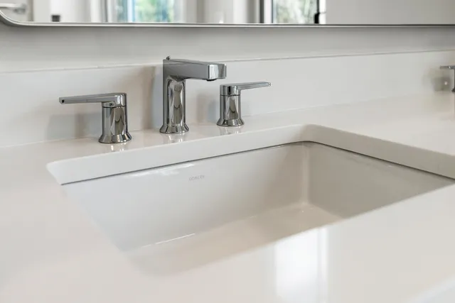 $889,000 | 267 Highway 1, Unit 305, Falmouth, ME 04105