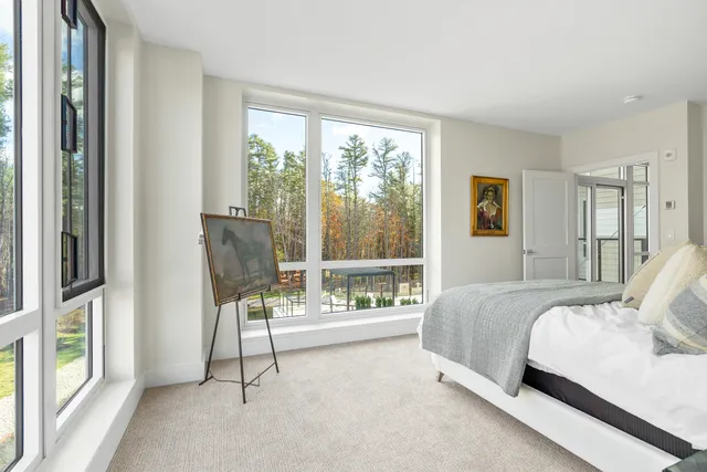 $889,000 | 267 Highway 1, Unit 305, Falmouth, ME 04105