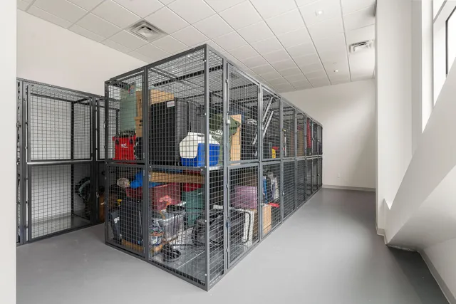 $889,000 | 267 Highway 1, Unit 305, Falmouth, ME 04105