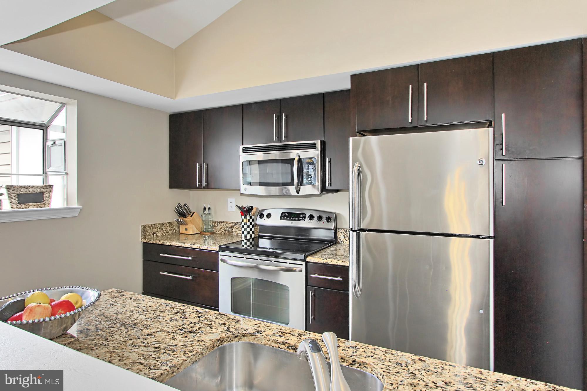 4525 28th Road South, Unit F Arlington, VA 22206 - Photo 13 of 24 Kitchen