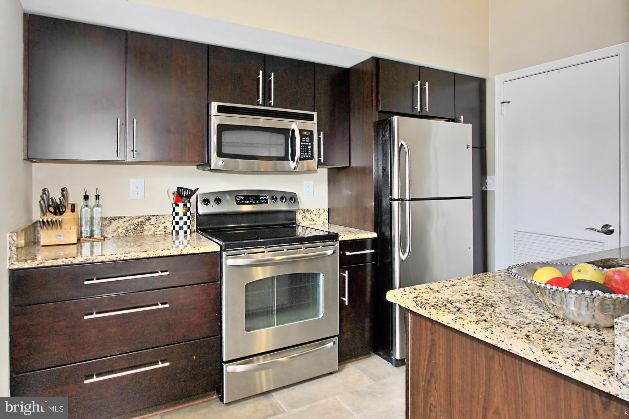 4525 28th Road South, Unit F Arlington, VA 22206 - Photo 14 of 24 Kitchen