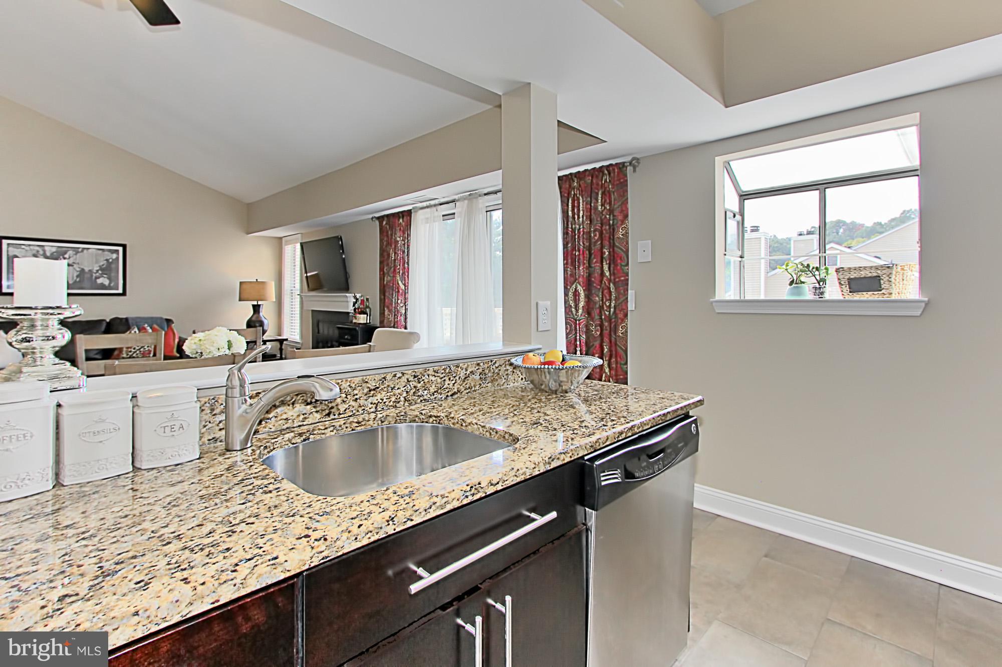 4525 28th Road South, Unit F Arlington, VA 22206 - Photo 16 of 24 Kitchen