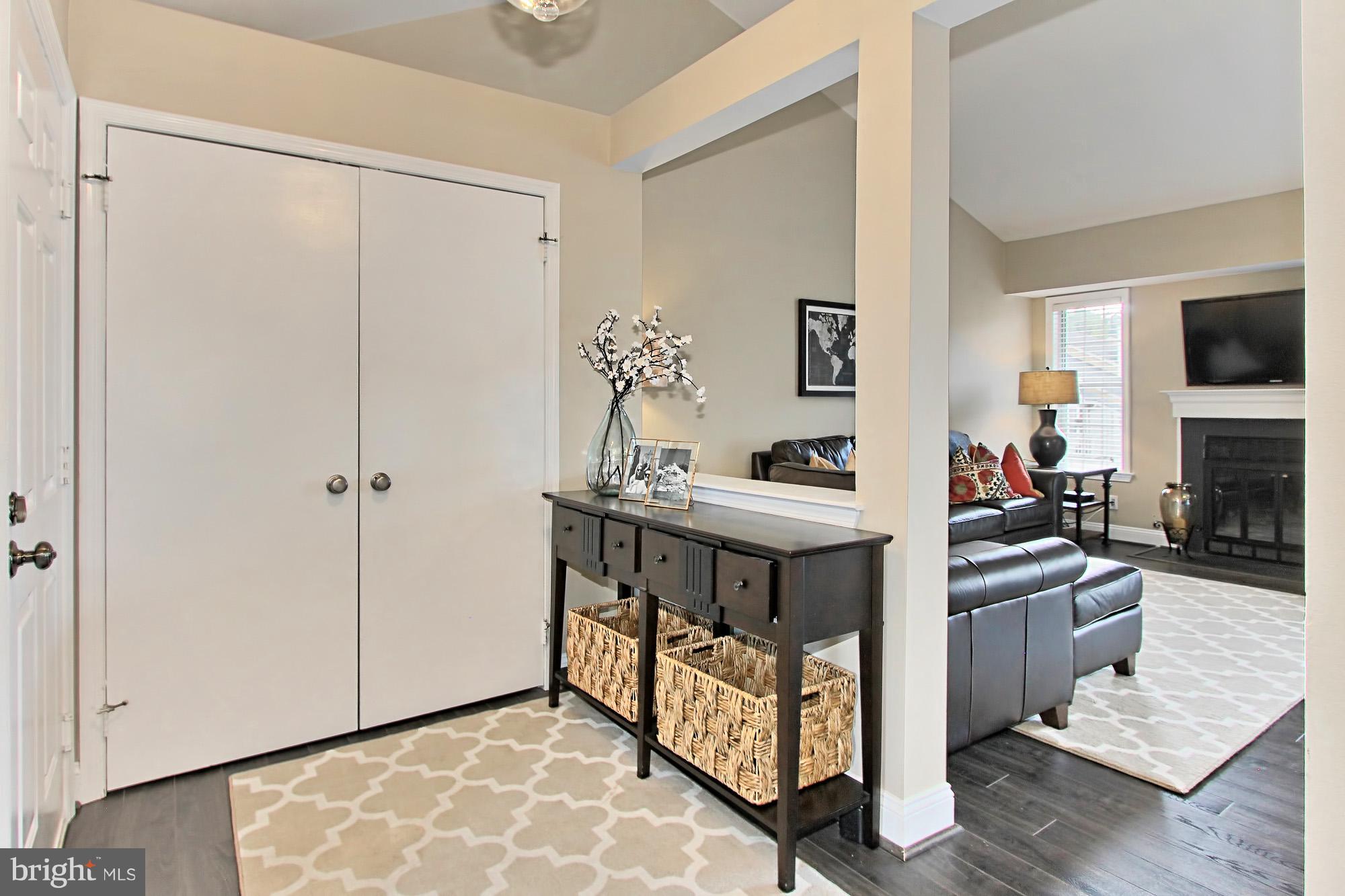 4525 28th Road South, Unit F Arlington, VA 22206 - Photo 5 of 24 Interior (General)