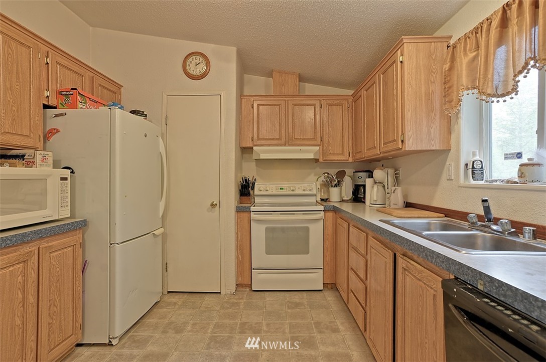 6505 Robe Menzel Road Granite Falls, WA 98252 - Photo 8 of 22