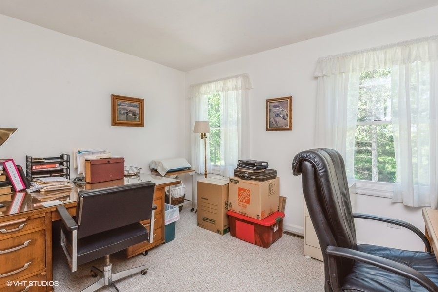 15817 Green Road Harvard, IL 60033 - Photo 13 of 25 a room with furniture and a window