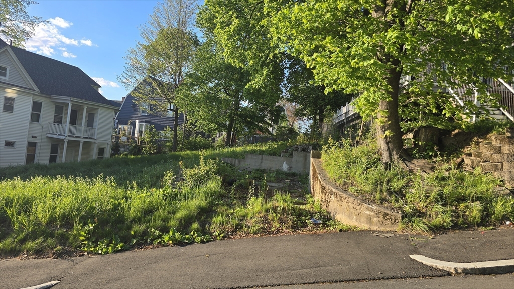 15 Forestdale Road Worcester, MA 01605 - Photo 3 of 12
