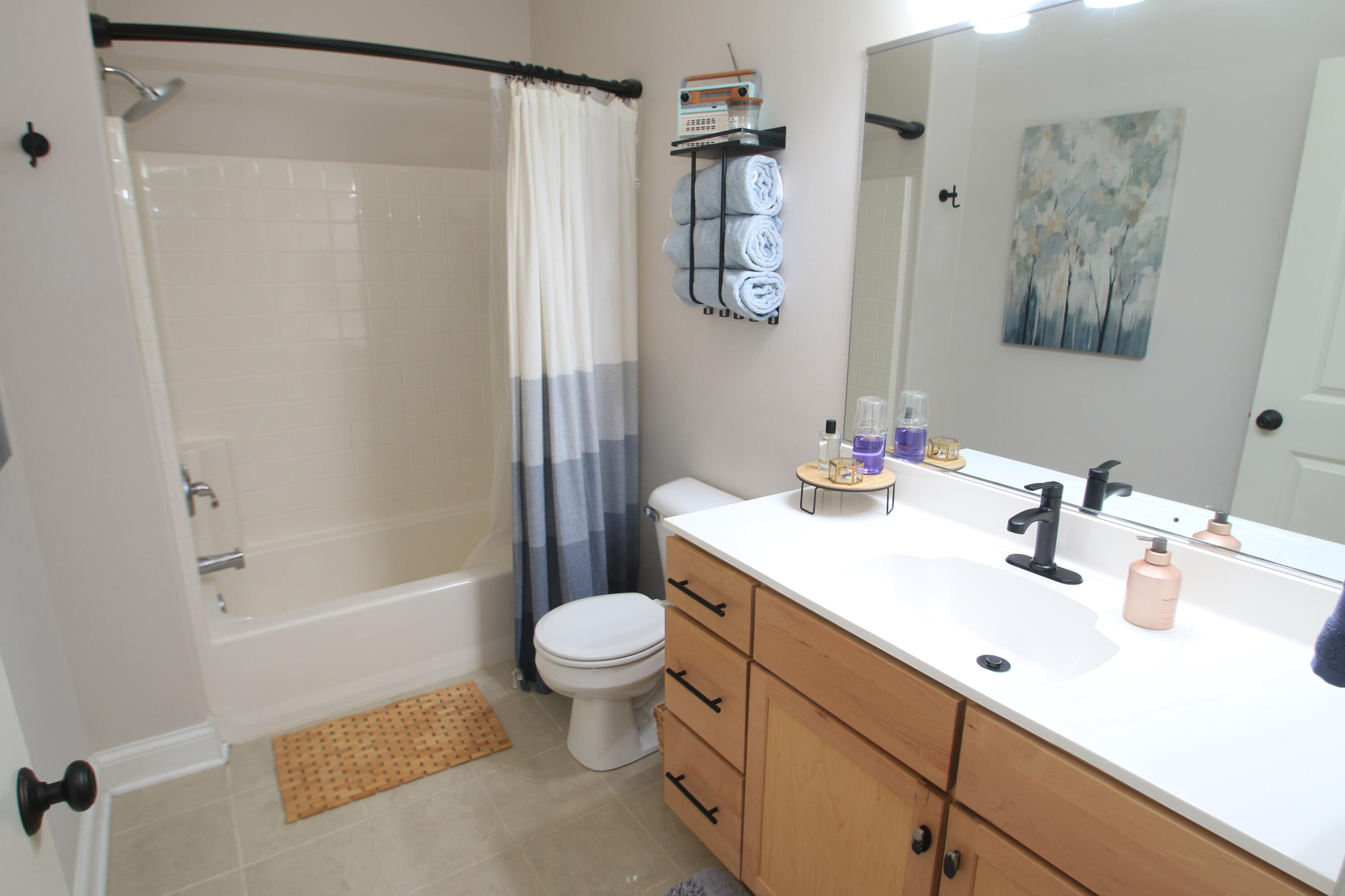 1915 North Water Street, Unit 300 Milwaukee, WI 53202 - Photo 15 of 28 Bath