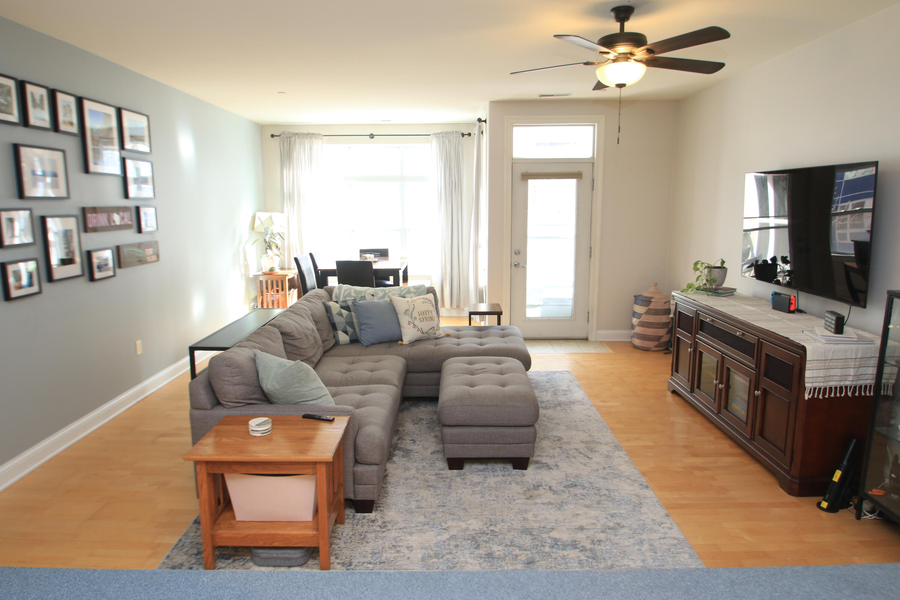 1915 North Water Street, Unit 300 Milwaukee, WI 53202 - Photo 3 of 28 Living Room