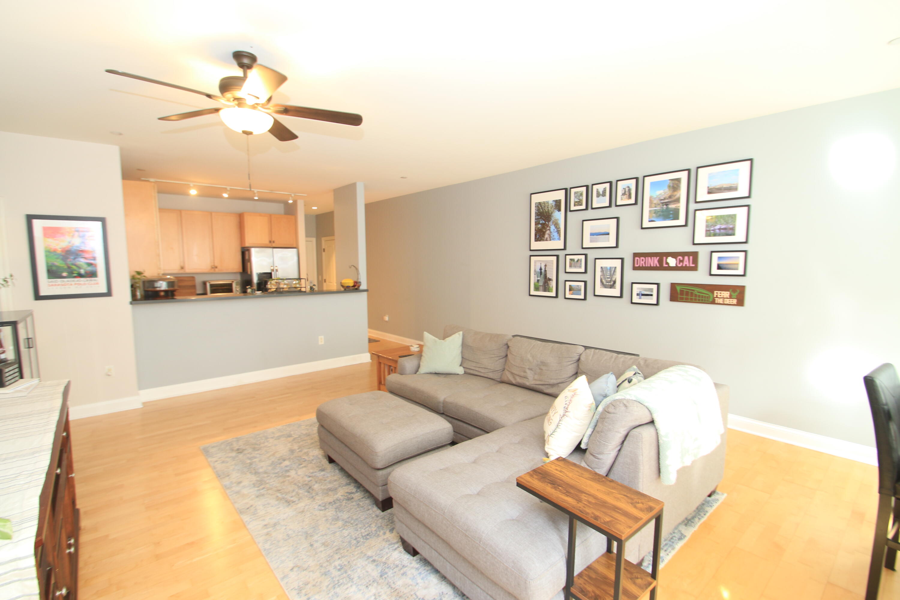 1915 North Water Street, Unit 300 Milwaukee, WI 53202 - Photo 5 of 28 Living Room