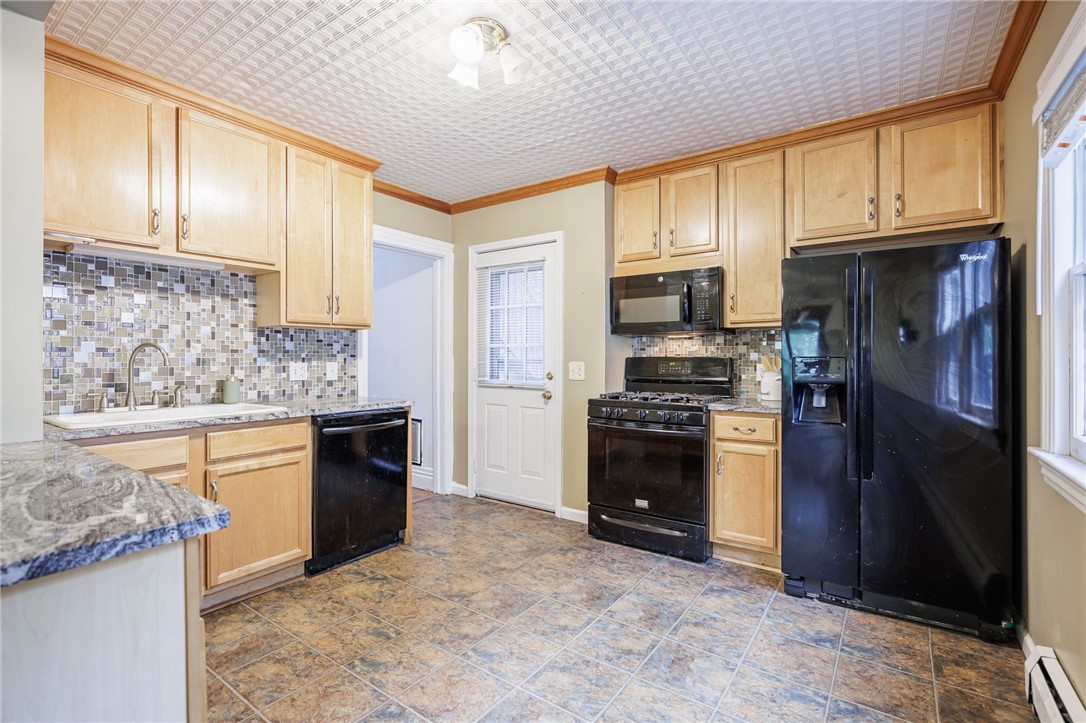 29 Highland Avenue Rochester, NY 14620 - Photo 12 of 40 Gallery Image 12