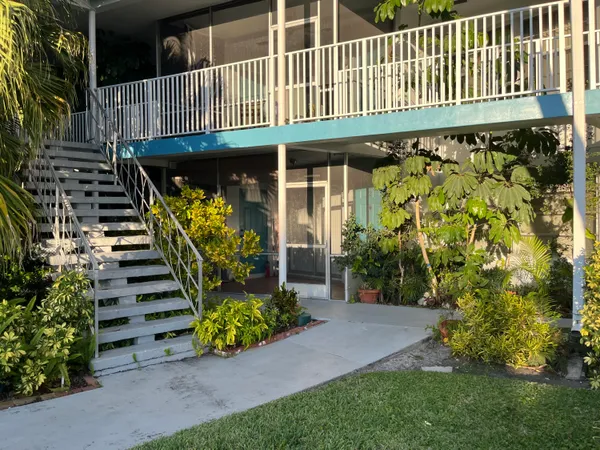 $2,550 | 2748 Northeast 28th Avenue, Unit 2, Lighthouse Point, FL 33064