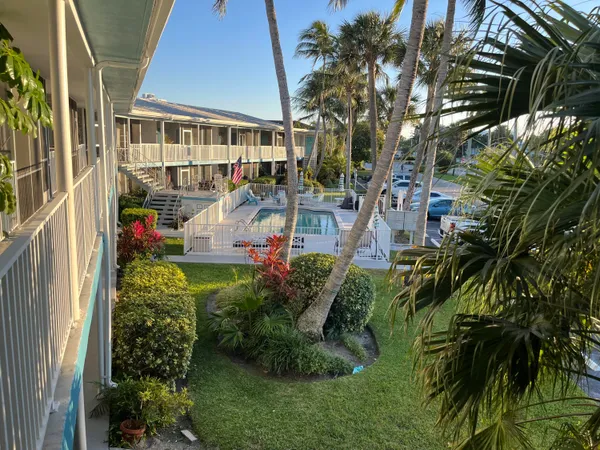 $2,550 | 2748 Northeast 28th Avenue, Unit 2, Lighthouse Point, FL 33064