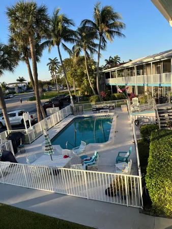 $2,550 | 2748 Northeast 28th Avenue, Unit 2, Lighthouse Point, FL 33064