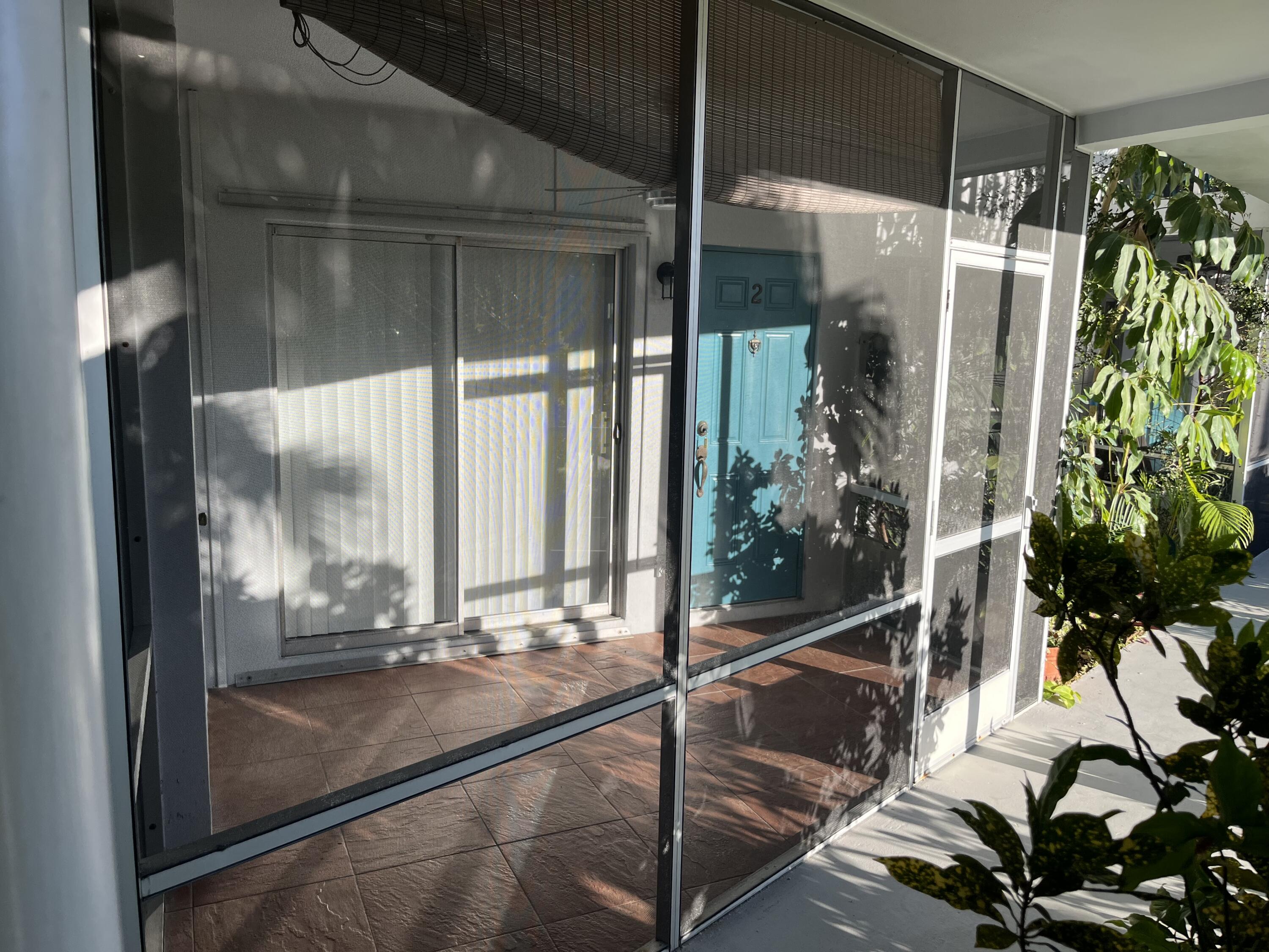 2748 Northeast 28th Avenue, Unit 2 Lighthouse Point, FL 33064 - Photo 3 of 38 IMG_9477