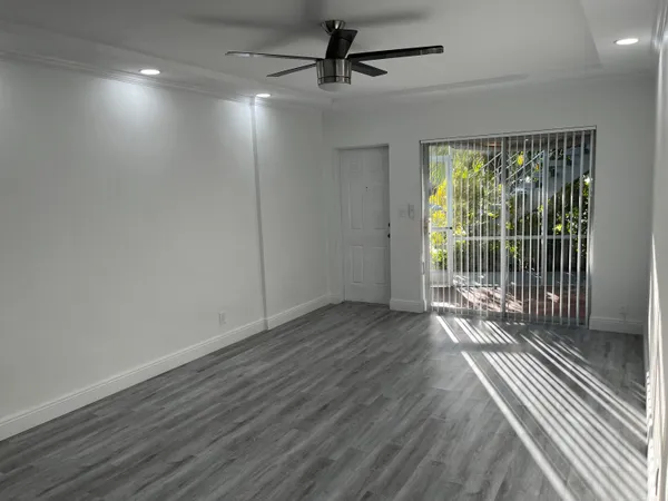 $2,550 | 2748 Northeast 28th Avenue, Unit 2, Lighthouse Point, FL 33064