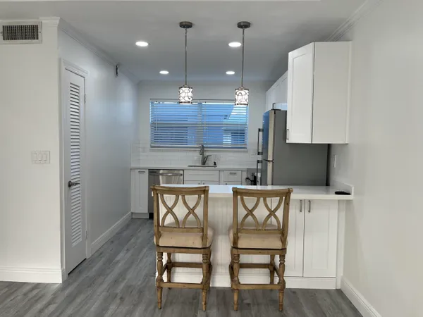 $2,550 | 2748 Northeast 28th Avenue, Unit 2, Lighthouse Point, FL 33064