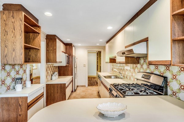 17 Tamarac Road Newton, MA 02464 - Photo 15 of 29 Gallery Image 15