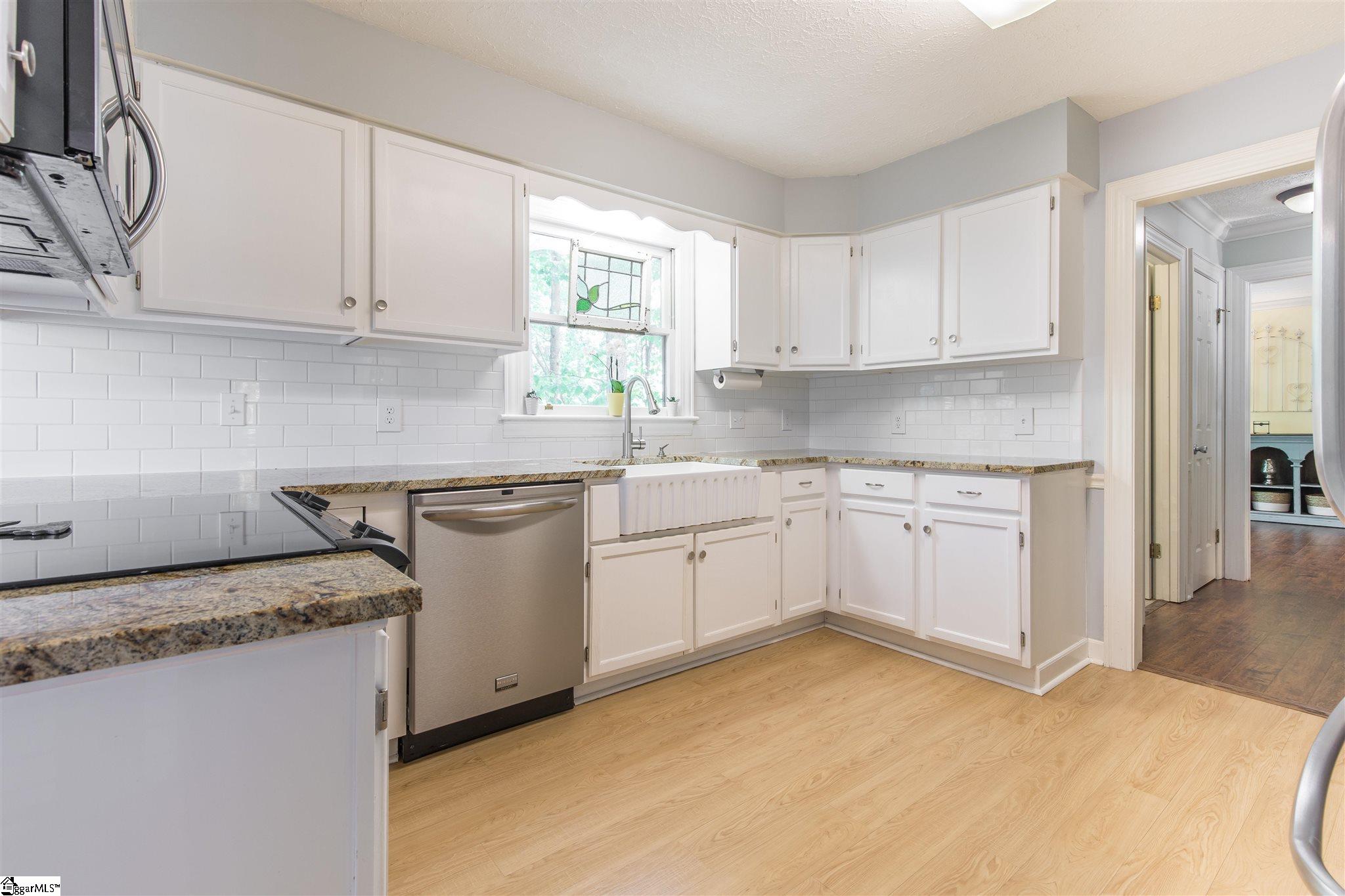 503 Foxhound Road Simpsonville, SC 29680 - Photo 5 of 31 Gallery Image 5