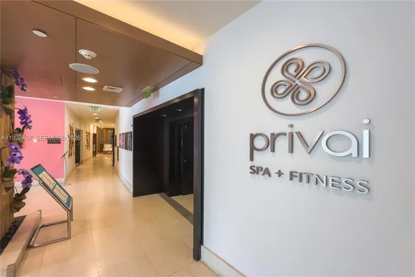 $8,000 | 200 Biscayne Blvd Way, Unit 5009, Miami, FL 33131