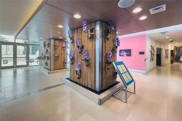 $8,000 | 200 Biscayne Blvd Way, Unit 5009, Miami, FL 33131