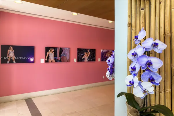 $8,000 | 200 Biscayne Blvd Way, Unit 5009, Miami, FL 33131