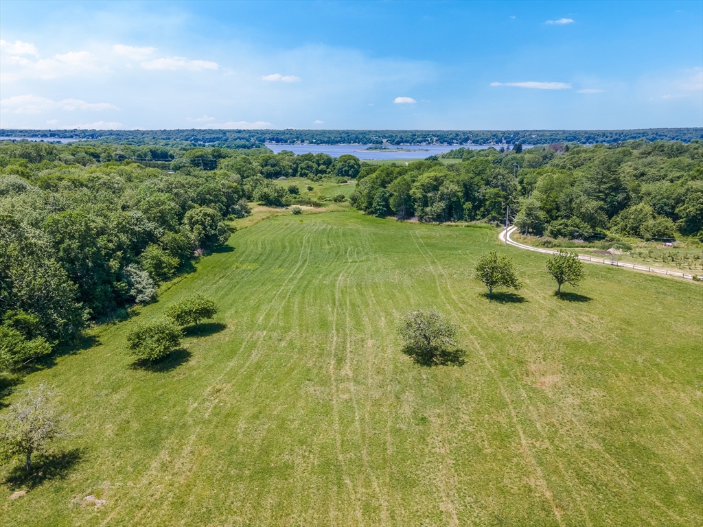 442 Horseneck Road Westport, MA 02790 - Photo 37 of 38