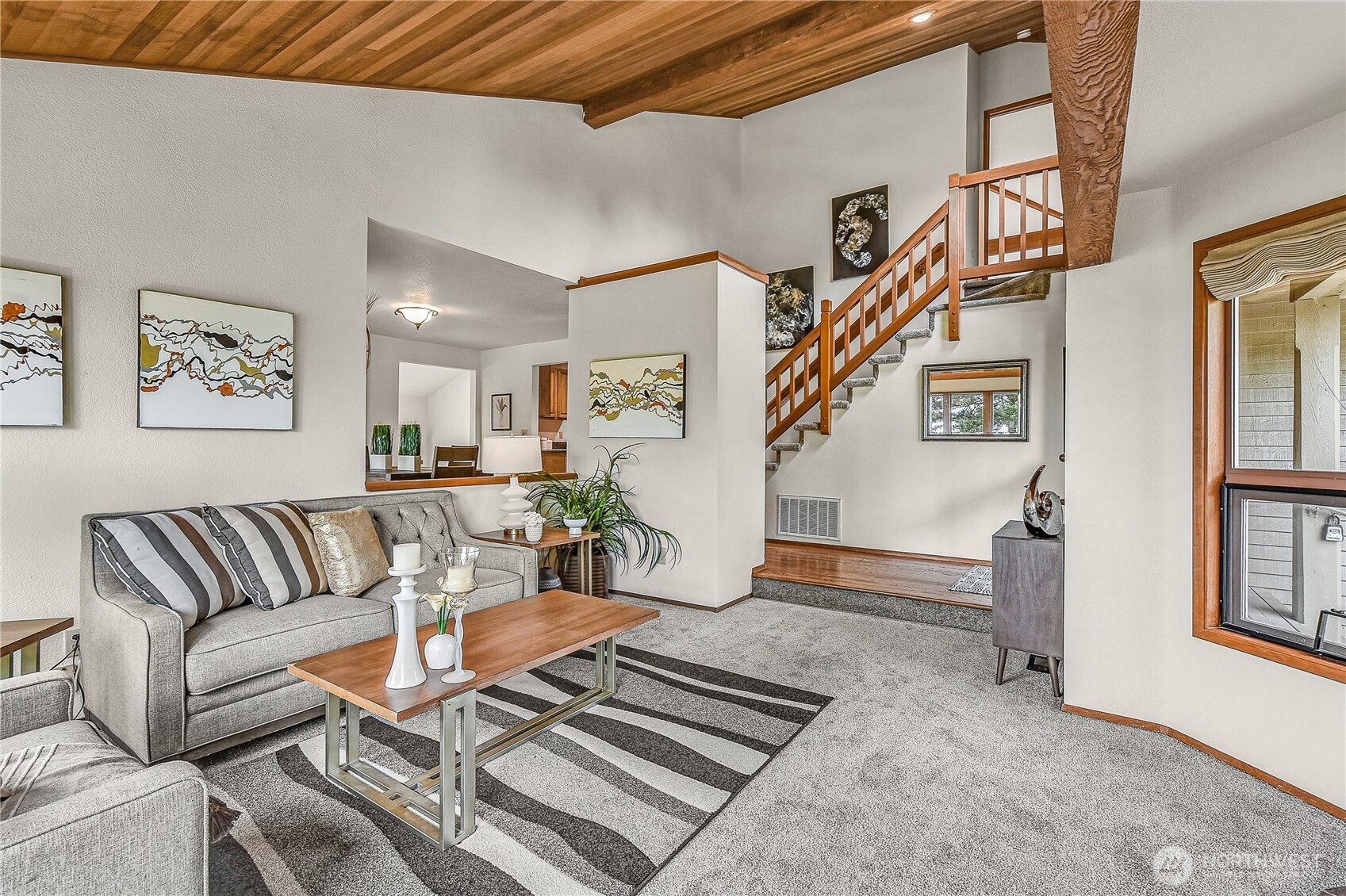 16901 Southeast 45th Street Bellevue, WA 98006 - Photo 6 of 29 a living room with furniture