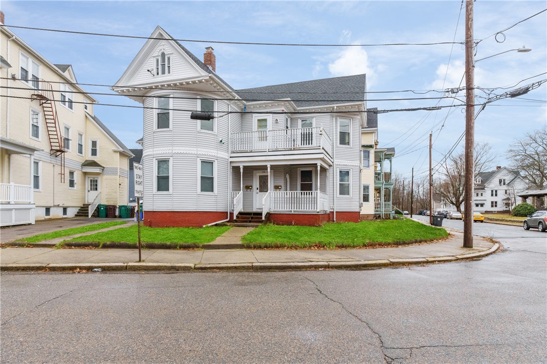 378 Park Place Woonsocket, RI 02895 - Photo 3 of 31 Gallery Image 3