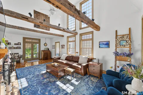 $1,350,000 | 20 Head Of Meadow Road, Newtown, CT 06470