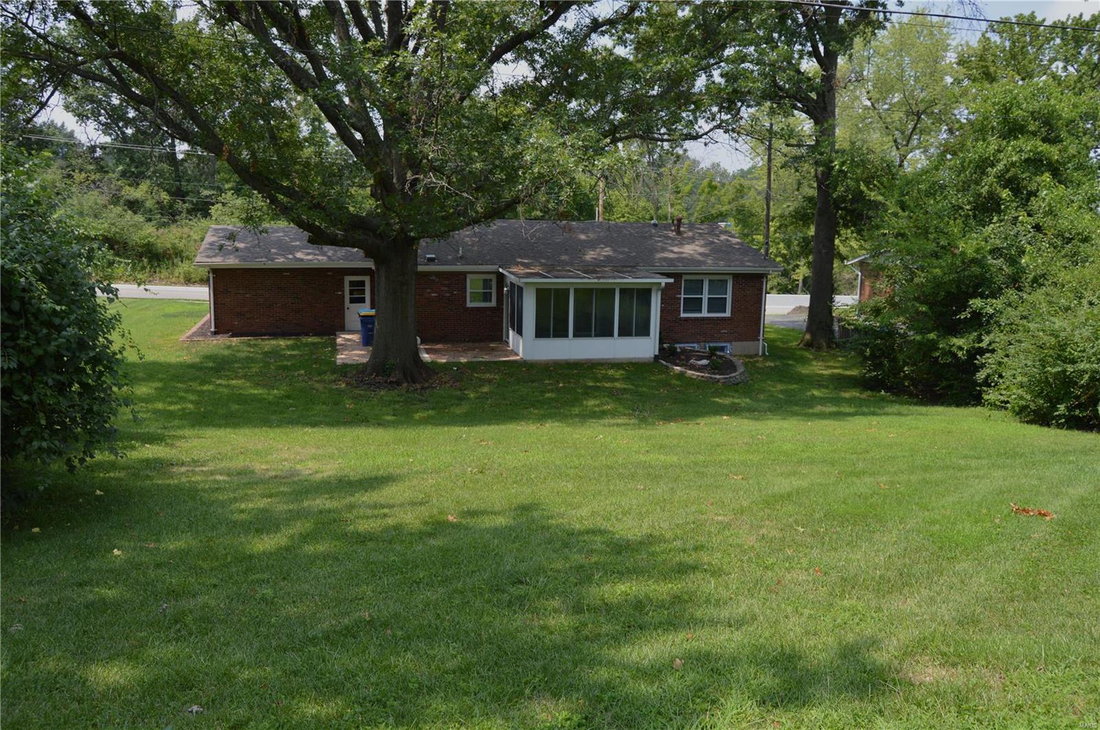 506 Emerson Road Creve Coeur, MO 63141 - Photo 35 of 38